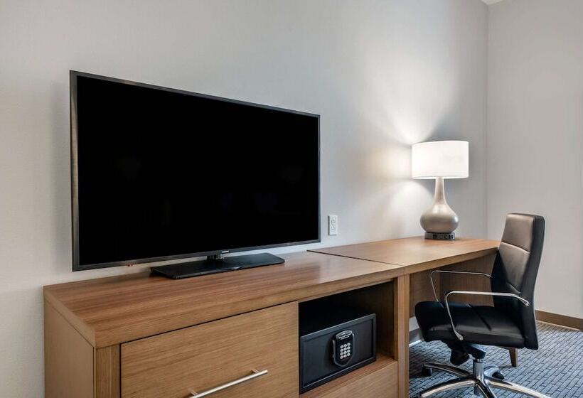 Люкс, Comfort Suites Stuarthutchinson Island