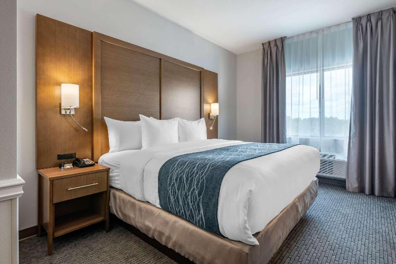 Люкс Кровать Кинг, Comfort Suites Stuarthutchinson Island