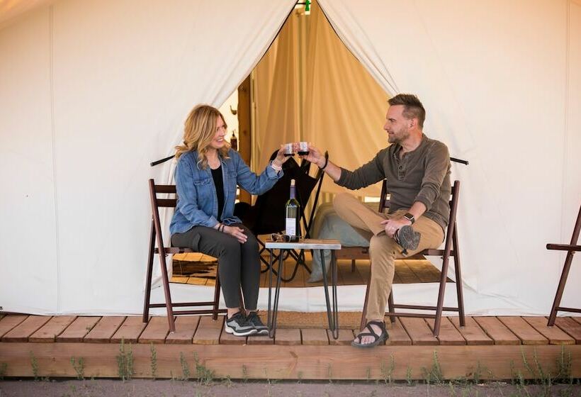 Deluxe Tent, Rustic Rook Resort Great Sand Dunes