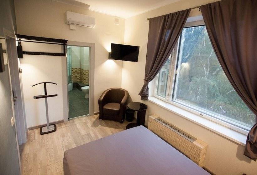 اتاق لوکس, Ester House   Hostel