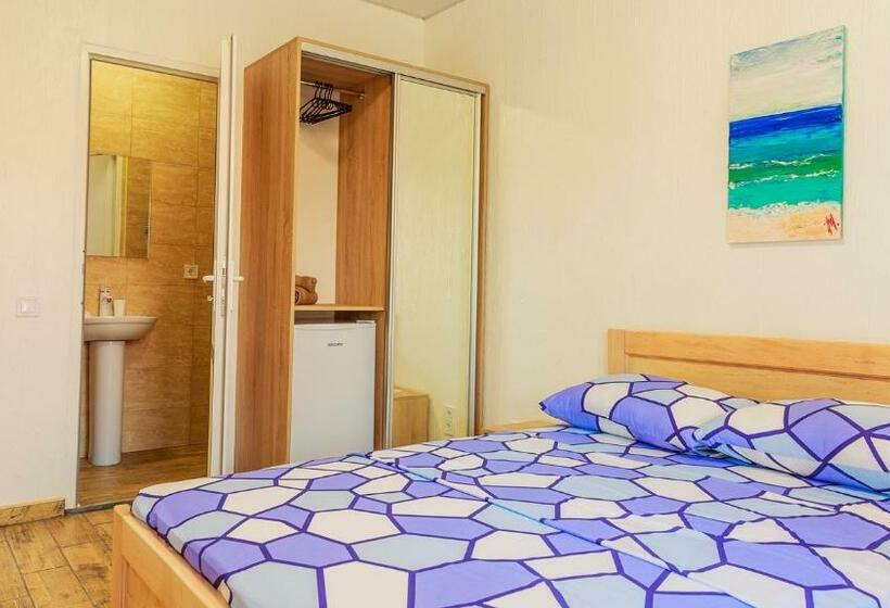 اتاق استاندارد با چشم‌انداز استخر, Villa Shell