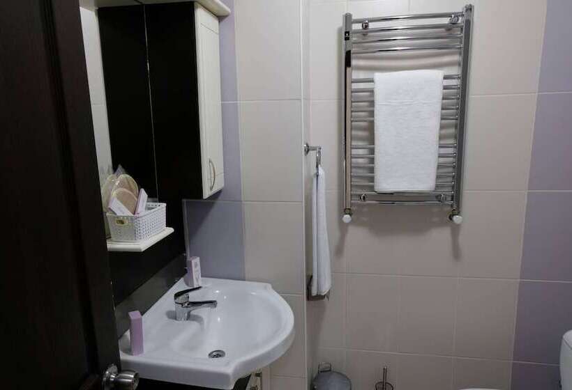 חדר סטנדרט לשלושה, Grand Kirşehir Otel