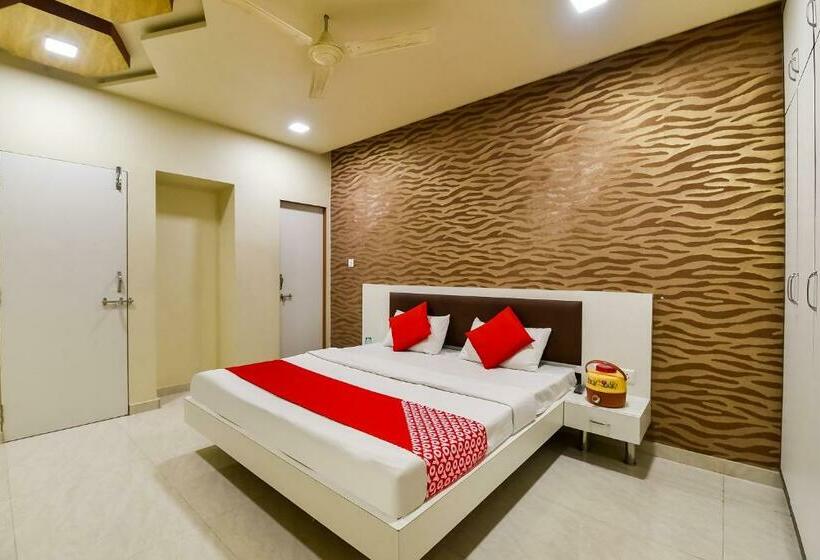 三人经典房间, Super Hotel O Jagmohan