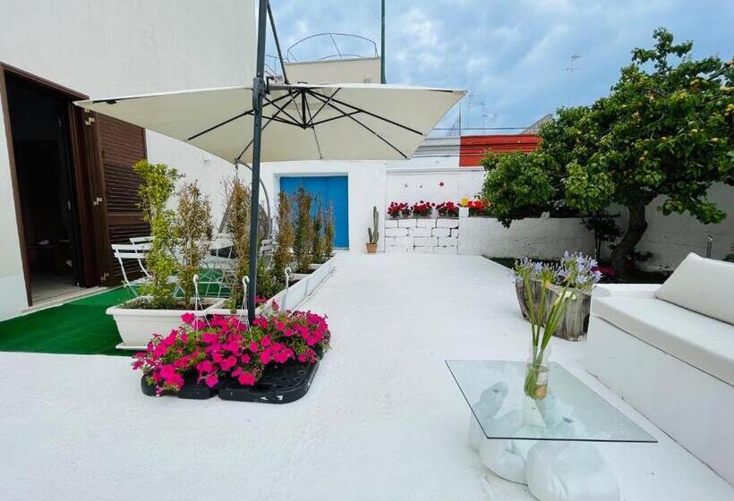 اتاق استاندارد با چشم‌انداز باغ, Ideal Rooms