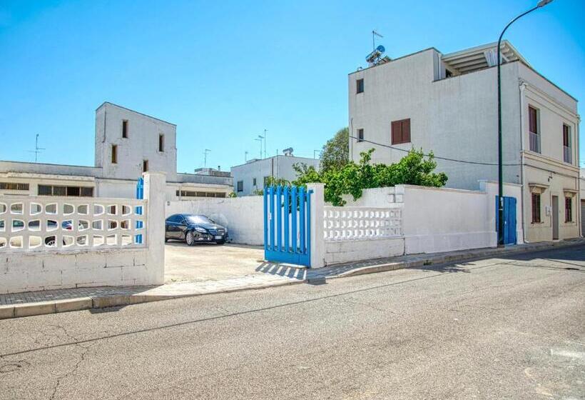 سوییت با چشم‌انداز دریا, Ideal Rooms