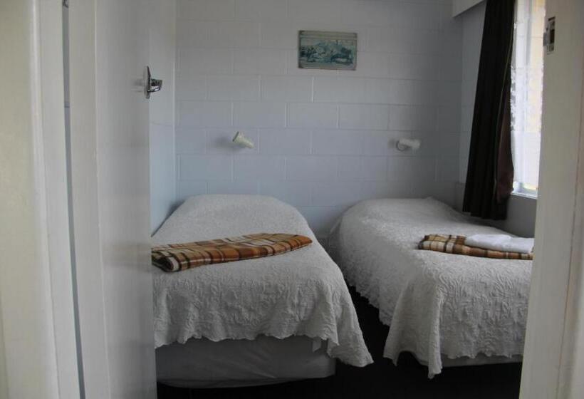 스탠다드 스튜디오, Taihape Motels