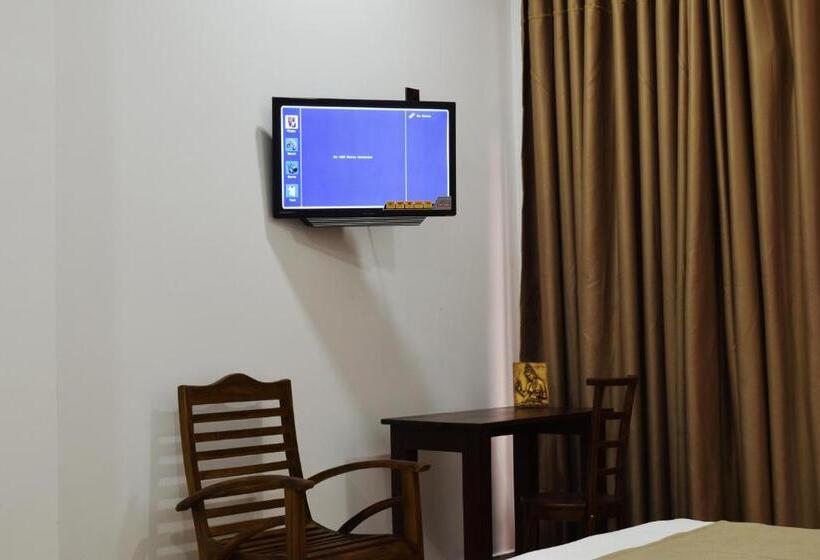 Номер Deluxe, Monarch Residence