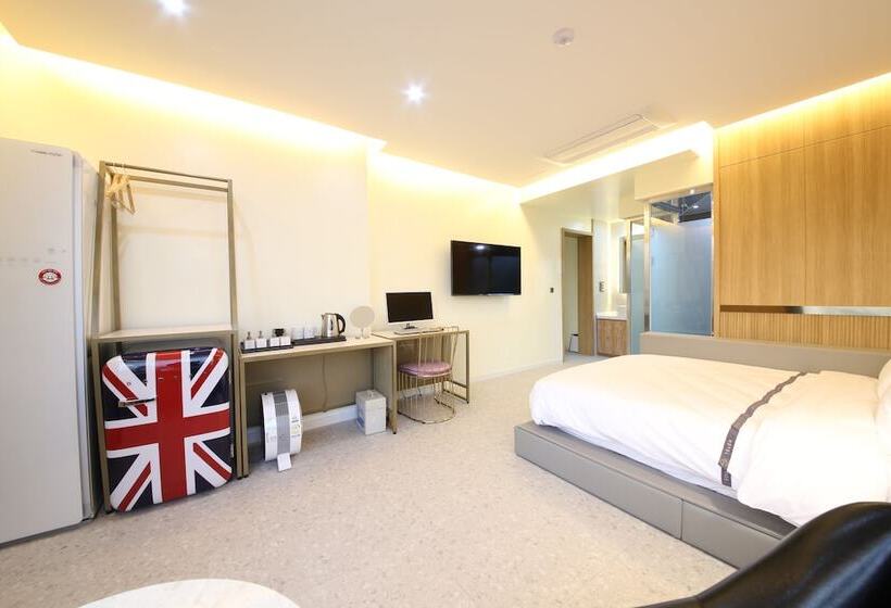 Люкс Вид на Реку, Suncheon Hound Hotel Suncheon Station Branch