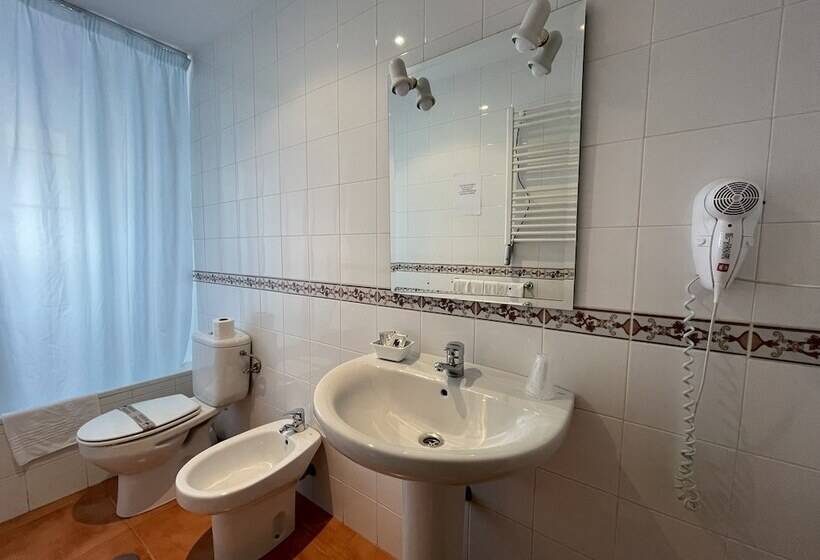 اتاق استاندارد یک نفره, Quéntar Hotel Rural