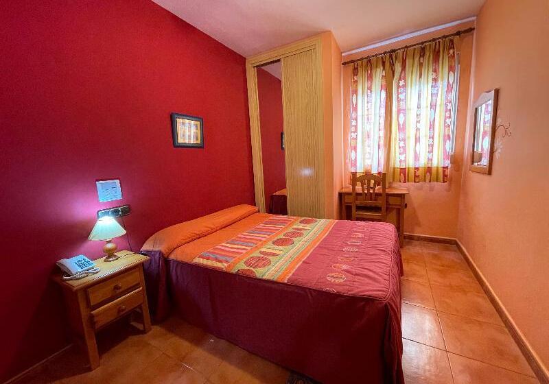 اتاق استاندارد یک نفره, Quéntar Hotel Rural
