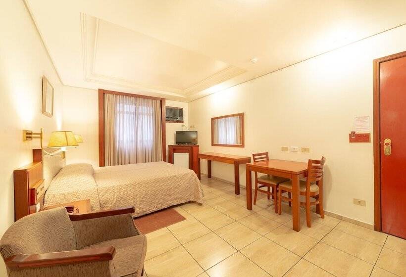 Quarto Estandar, Real Castilha