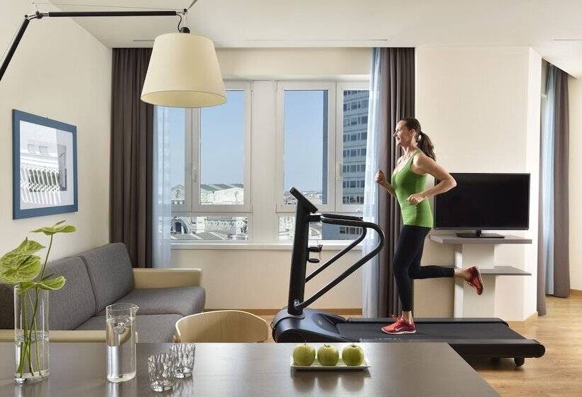 سوییت جونیور سوپریور, Unahotels Century Milano