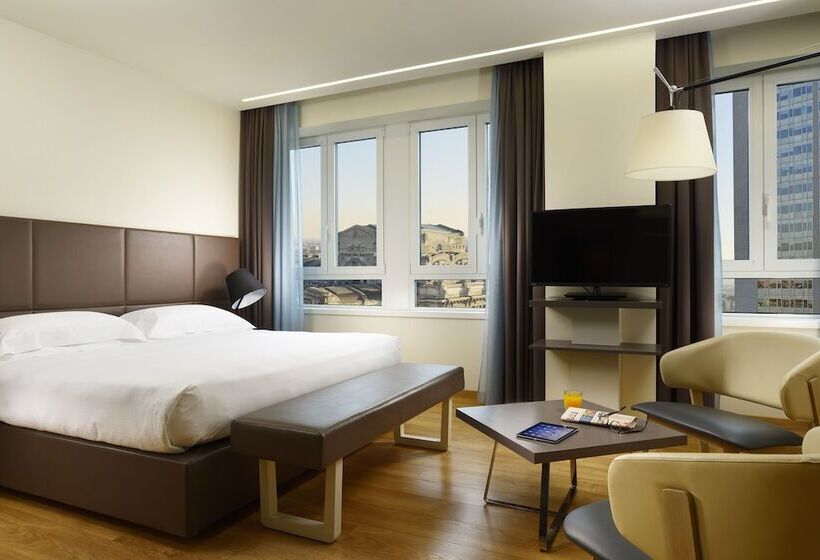 سوییت جونیور سوپریور, Unahotels Century Milano