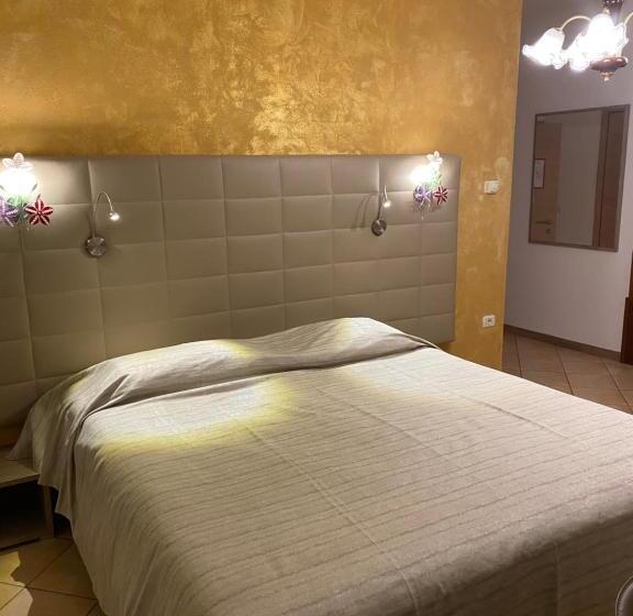 اتاق استاندارد سه نفره, Fedrig Rooms With Bathroom & Hostel Rooms