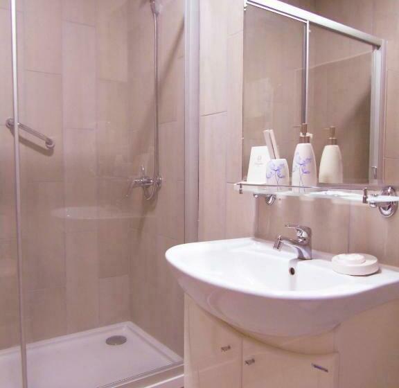 اتاق استاندارد, Amsterdam Hotel Aktobe