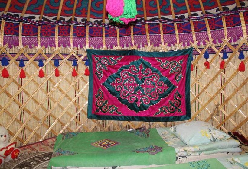 اتاق استاندارد سه نفره, Guest House Emily