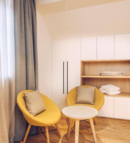 سوئیت پریمیوم, Tri Lučke Hotel & Restaurant