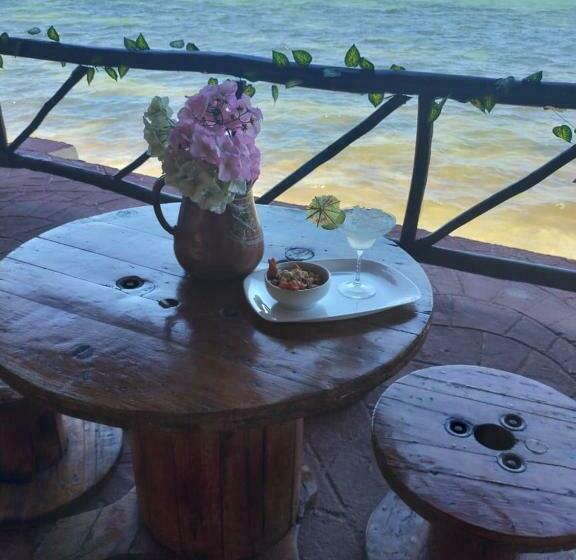 سوئیت جونیور با تراس, Casa Caribe Cancun