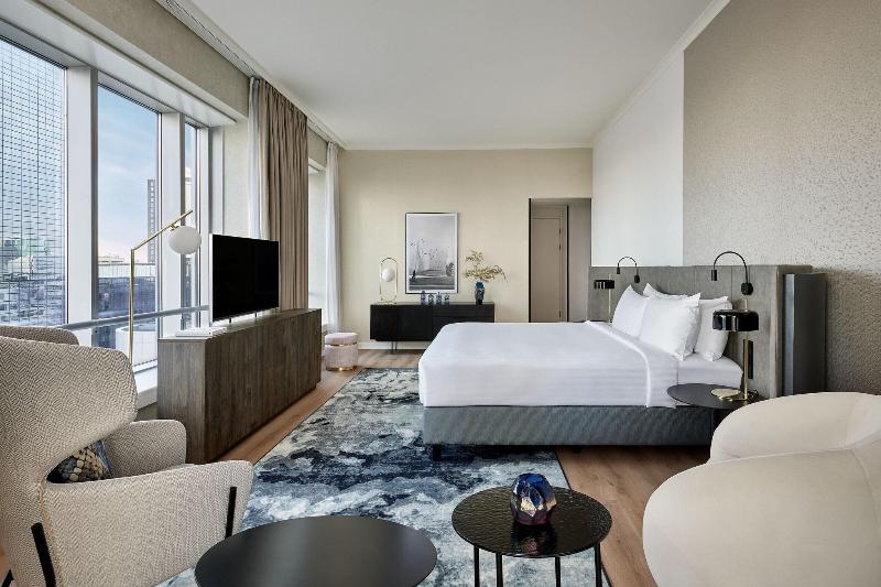 سوییت جونیور, Rotterdam Marriott