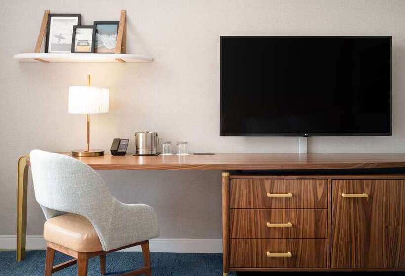 Номер Стандарт 2 Двуспальные Кровати, The Beverly Hilton