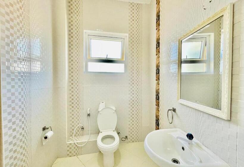 اتاق لوکس با چشم‌انداز دریا, Elna S Nyali   Seaview, Pool, High Speed Wi Fi & Hot Shower