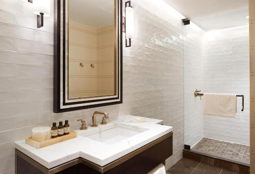 Номер Стандарт, The Plaza Hotel Pioneer Park