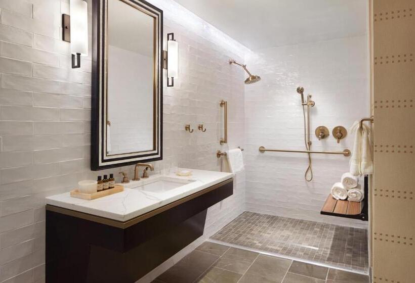 Номер Стандарт Адаптированный для Инвалидов, The Plaza Hotel Pioneer Park