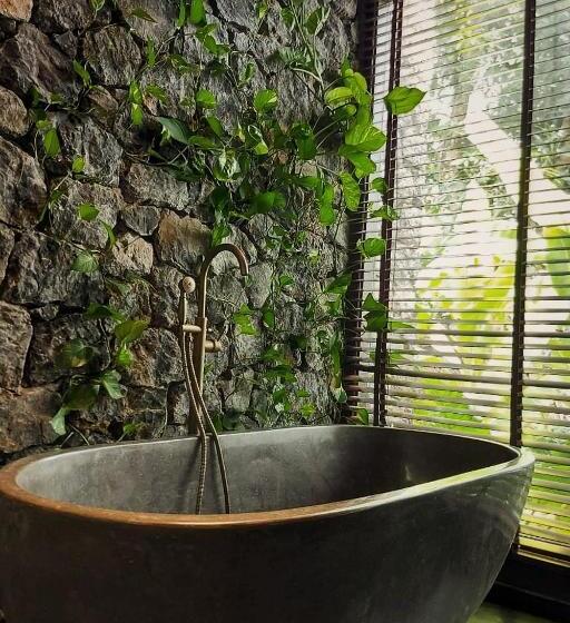 اتاق اجرایی, Aravinda Resort Ninh Binh