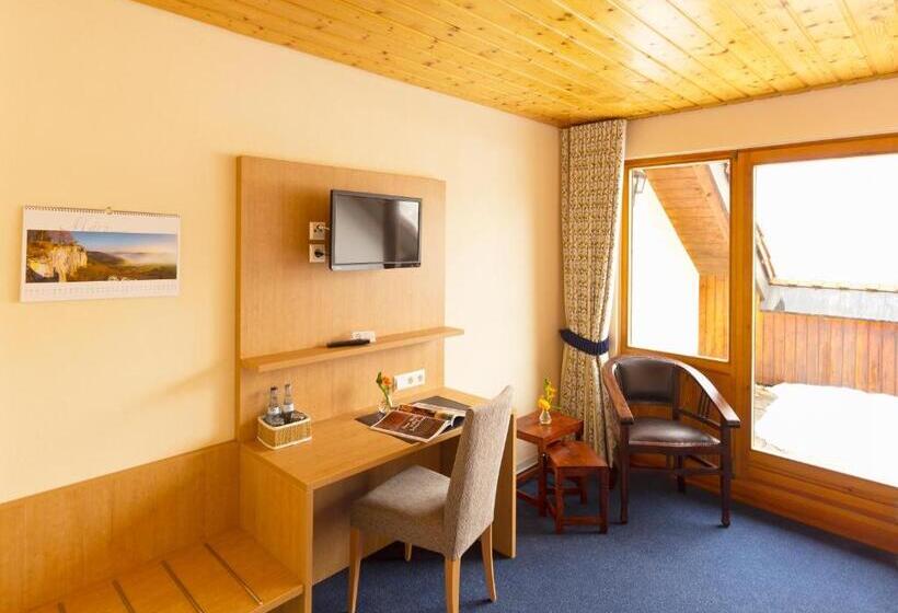 Номер Стандарт, Stahlecker Hof