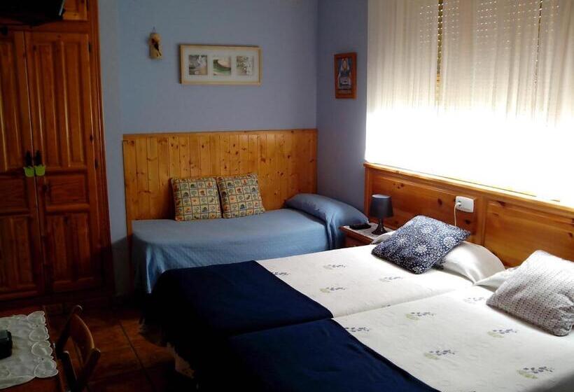 Номер Стандарт Трехместный, Hostal Casa La Picota