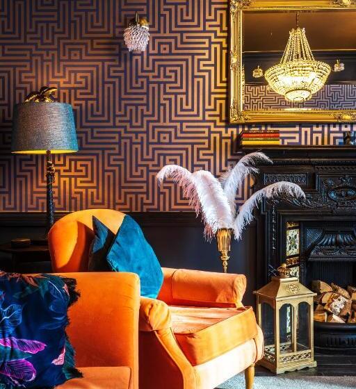 اتاق لوکس با تخت بزرگ, Jazz House