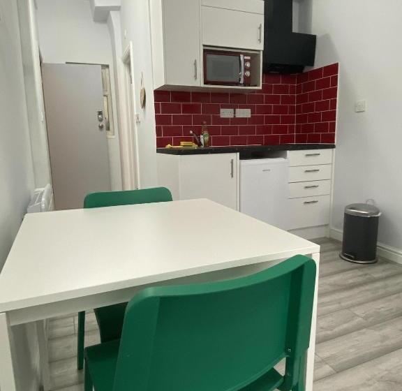 Студия Стандарт, Comfortable   Cosy   Budget Studios In City Center