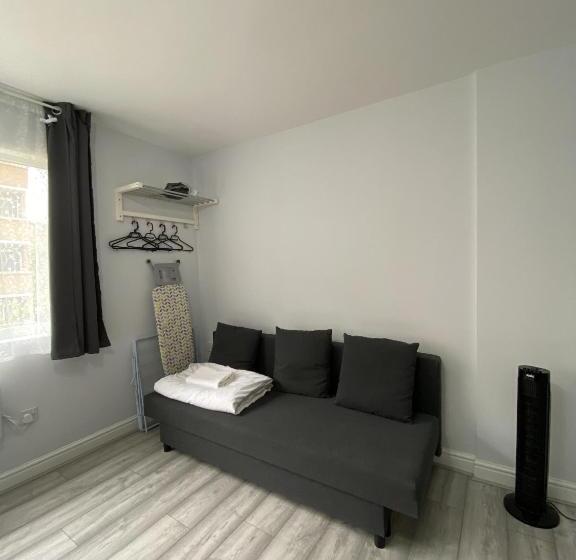 Студия Стандарт, Comfortable   Cosy   Budget Studios In City Center