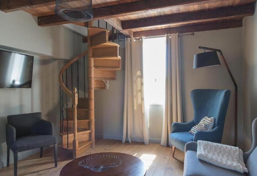 سوئیت 2 خوابه, Le Mas Des Alexandrins