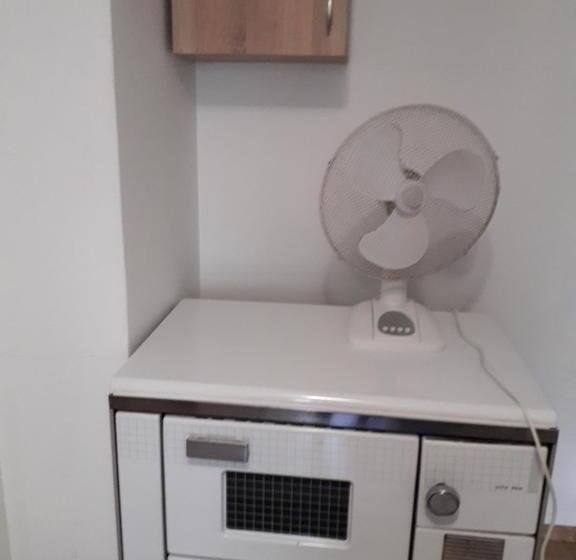 اتاق استاندارد, Hostel Topić