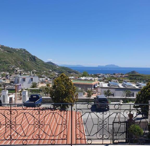 آپارتمان 1 خوابه با چشم‌انداز دریا, Mareluna Ischia