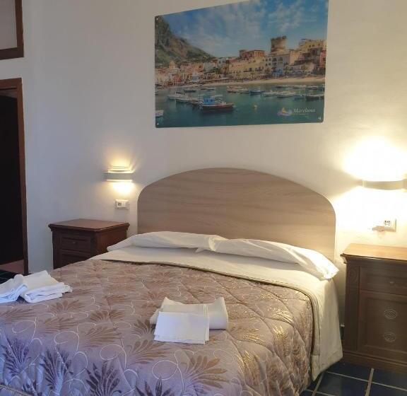 اتاق استاندارد چهار تخته, Mareluna Ischia