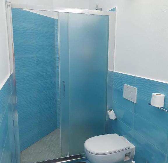 Economy Quadruple Room, Mareluna Ischia