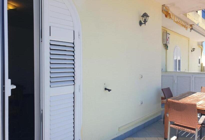 آپارتمان 1 خوابه با چشم‌انداز دریا, Mareluna Ischia