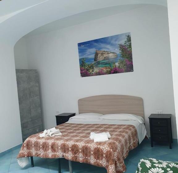 Economy Quadruple Room, Mareluna Ischia