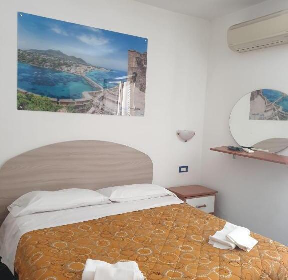 آپارتمان 1 خوابه با تراس, Mareluna Ischia