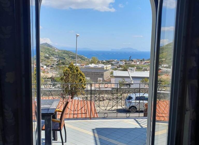 آپارتمان 1 خوابه با چشم‌انداز دریا, Mareluna Ischia