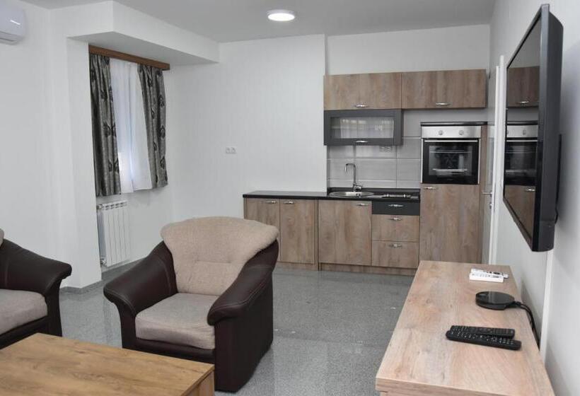 آپارتمان 1 خوابه, Motel Centar