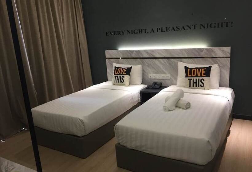 غرفة ديلوكس, 99 Sepang Klia