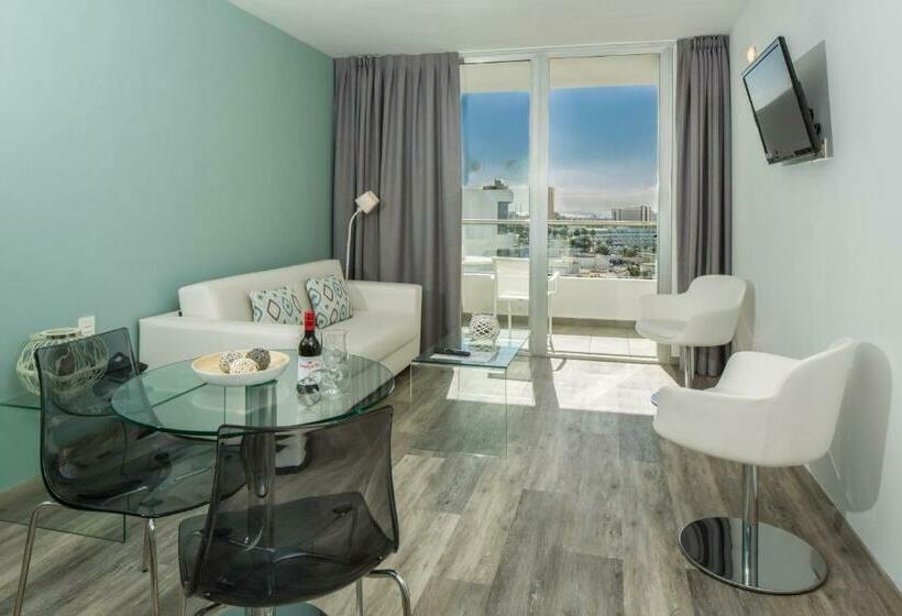 Люкс Вид на Море, Coral Ocean View - Adults Only