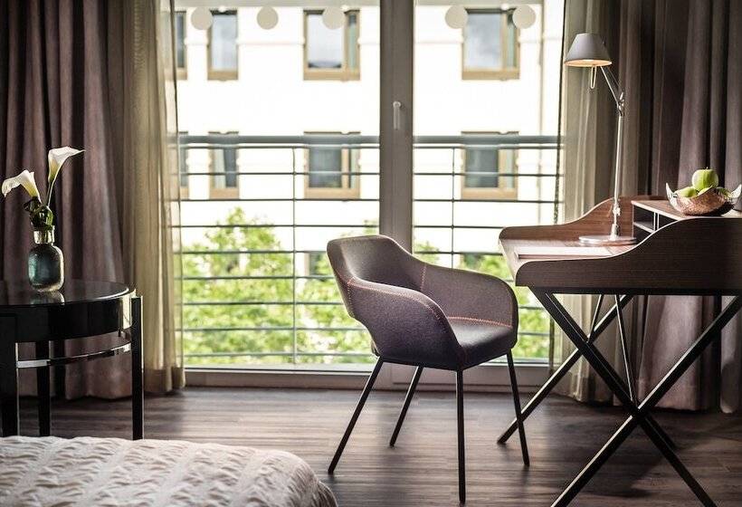 Номер Deluxe Вид на Сад, Le Méridien Munich