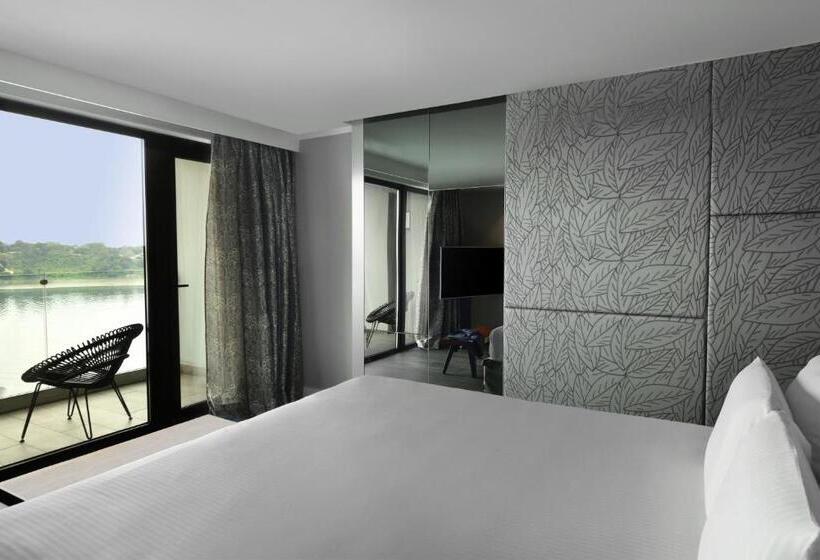 اتاق لوکس با تخت بزرگ, Pullman Abidjan