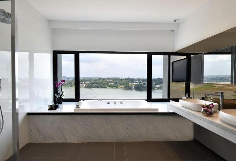 سوئیت پرزیدنت, Pullman Abidjan