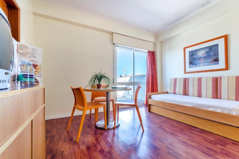 패밀리 룸, Residencial Jardim Da Amadora