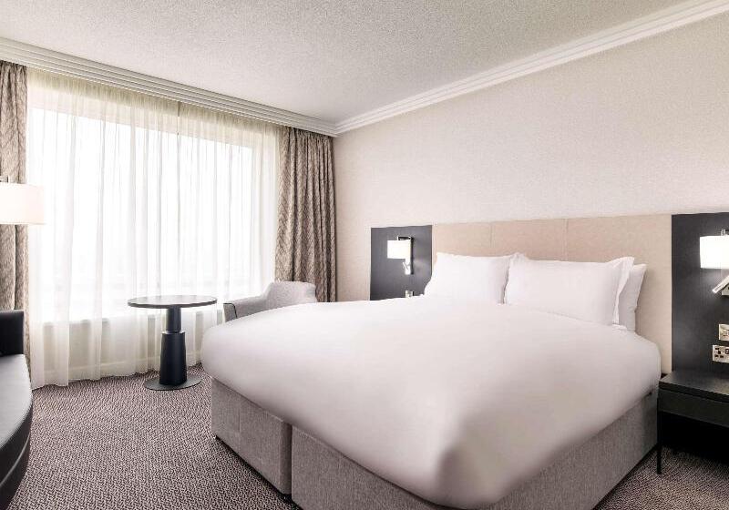 اتاق سوپریور با چشم‌انداز, Sofitel London Gatwick